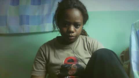 Snapshot of larissa645771 chatting on October 2025 07:07:02 PM larissa645771 online show from October 2025 07:07:02 PM