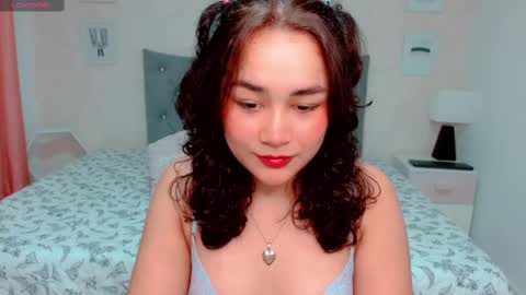 Larissas online show from January 2025 08:31:02 PM