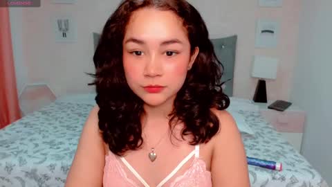 Larissas online show from January 2025 06:47:01 PM