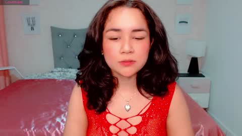 Larissas online show from January 2025 12:35:01 AM