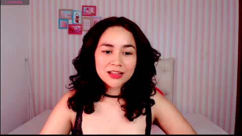 Larissas online show from January 2025 12:33:01 AM