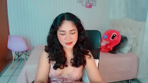 Larissas online show from September 2025 12:00:02 AM