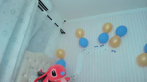 Snapshot of larissalove_doll chatting on October 2025 09:02:01 PM Larissas online show from October 2025 09:02:01 PM