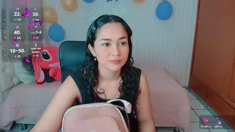 Snapshot of larissalove_doll chatting on October 2025 08:53:02 PM Larissas online show from October 2025 08:53:02 PM