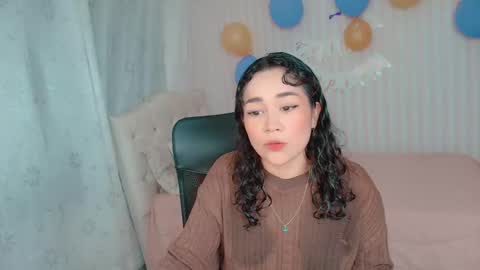Snapshot of larissalove_doll chatting on October 2025 09:37:01 PM Larissas online show from October 2025 09:37:01 PM