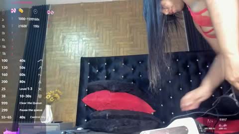       online show from October 2025 08:07:02 PM