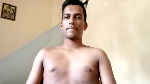 Snapshot of larry22_28 chatting on October 2025 06:03:01 AM Larry online show from October 2025 06:03:01 AM