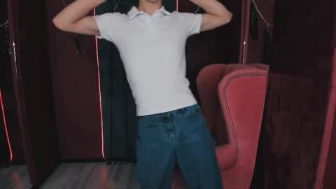 Larry online show from November 2025 02:02:02 AM