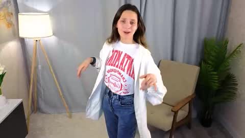 Snapshot of lashawnkarczewski chatting on November 2025 05:07:01 AM Sonya online show from November 2025 05:07:01 AM