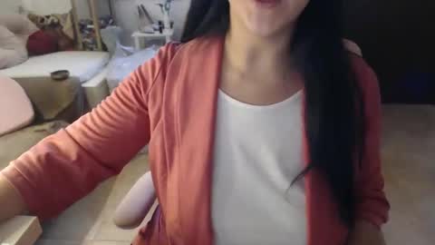 Snapshot of lasolitaauri chatting on February 2025 02:24:01 PM Auri online show from February 2025 02:24:01 PM