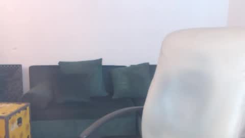 Jade online show from September 2025 05:40:02 PM