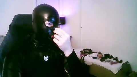 Snapshot of latexminheadroom chatting on March 2025 03:06:01 AM latexminheadroom online show from March 2025 03:06:01 AM