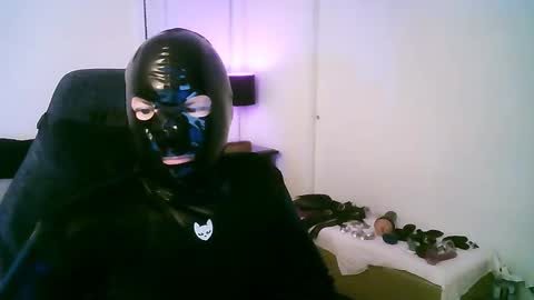 Snapshot of latexminheadroom chatting on October 2025 01:44:01 AM latexminheadroom online show from October 2025 01:44:01 AM