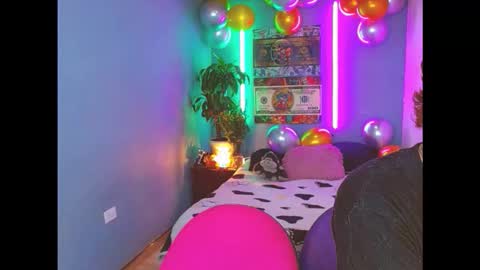 Snapshot of latin_boysxxx_ chatting on October 2025 10:21:02 PM latin_boysxxx_ online show from October 2025 10:21:02 PM