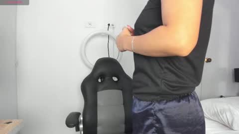 Johana y Santiago online show from March 2025 09:01:01 PM