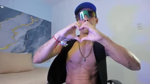 crissex  online show from November 2025 12:06:01 PM