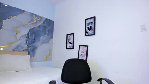 crissex  online show from November 2025 11:43:01 AM