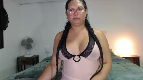 FLOR SALVAJE online show from October 2025 12:02:01 AM