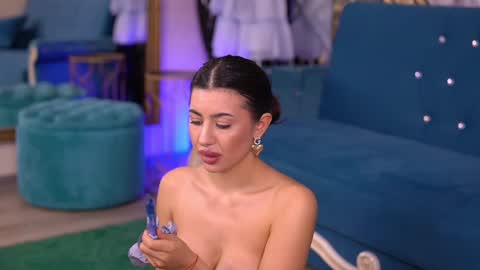 Latina online show from March 2025 12:42:02 AM