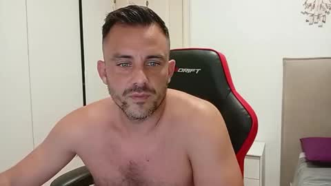 LatinBlueBoy online show from September 2025 09:38:01 PM