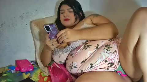 Snapshot of latincurvy1992 chatting on September 2025 04:17:02 AM latincurvy1992 online show from September 2025 04:17:02 AM