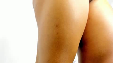 Snapshot of latinebonyts chatting on October 2025 12:07:01 AM latinebonyts online show from October 2025 12:07:01 AM