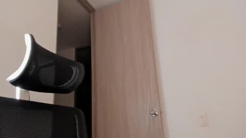 Mistress Maddie and Master Jordan  online show from November 2025 02:44:02 AM