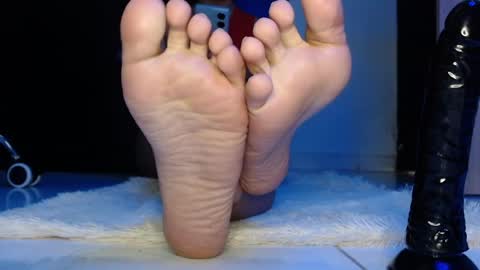 Snapshot of latinfeetqos chatting on December 2024 06:10:02 AM Martina April online show from December 2024 06:10:02 AM