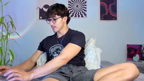 Logan online show from October 2025 09:24:02 PM