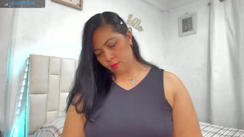 Snapshot of latinlove_sexygirls chatting on October 2025 02:04:02 AM Vanessa online show from October 2025 02:04:02 AM