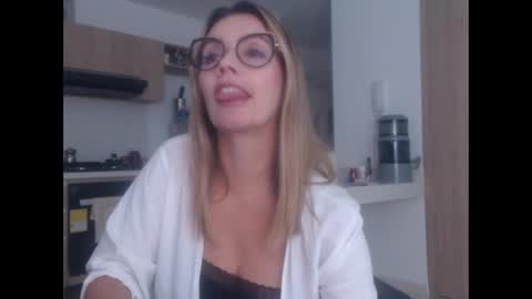 latinpaprika online show from March 2025 09:02:02 AM