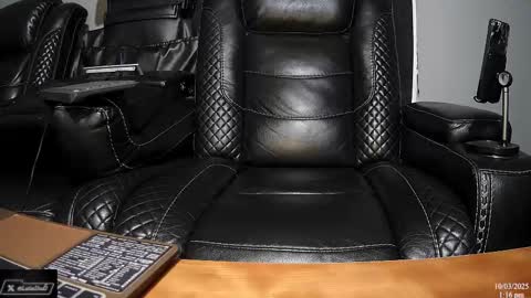 Nico online show from October 2025 06:16:02 PM