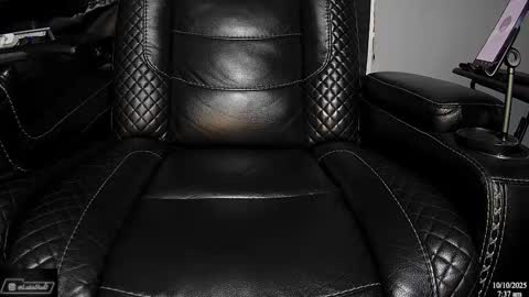 Nico online show from October 2025 12:37:01 PM