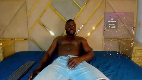 Snapshot of latrellx7 chatting on October 2025 02:33:01 AM LEANDRO online show from October 2025 02:33:01 AM