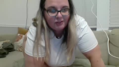 LauLauMa online show from January 2025 03:01:01 AM