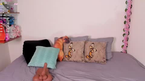 Snapshot of laura1__ chatting on October 2025 10:08:02 PM laura1__ online show from October 2025 10:08:02 PM