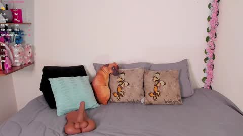 Snapshot of laura1__ chatting on November 2025 11:37:02 PM laura1__ online show from November 2025 11:37:02 PM