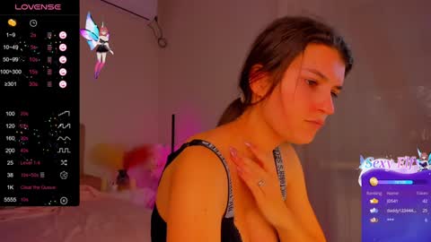 Laura online show from December 2024 12:19:02 PM