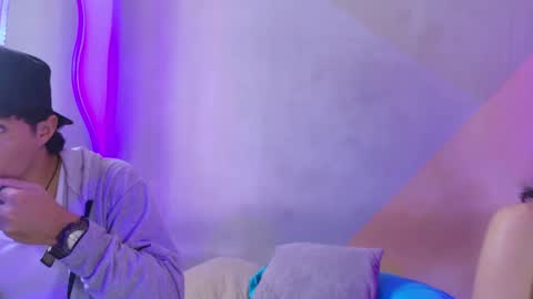 Snapshot of laura_and_kevin chatting on September 2025 02:11:01 PM laura_and_kevin online show from September 2025 02:11:01 PM