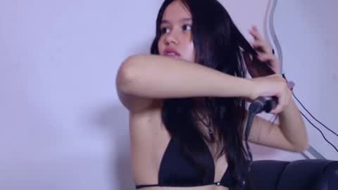 Snapshot of laura_and_kevin chatting on October 2025 01:34:01 PM laura_and_kevin online show from October 2025 01:34:01 PM