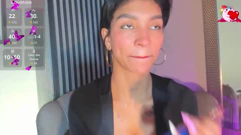 Snapshot of laura_aristizabal_19 chatting on October 2025 11:37:01 PM Laura online show from October 2025 11:37:01 PM