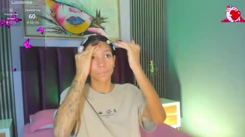 Snapshot of laura_aristizabal_19 chatting on October 2025 12:45:01 PM Laura online show from October 2025 12:45:01 PM