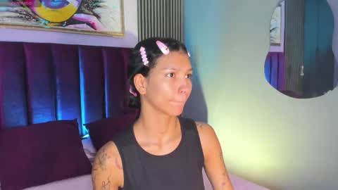 Snapshot of laura_aristizabal_19 chatting on October 2025 12:33:01 PM Laura online show from October 2025 12:33:01 PM