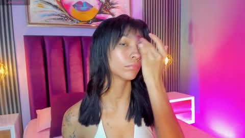 Snapshot of laura_aristizabal_19 chatting on November 2025 12:37:01 PM Laura online show from November 2025 12:37:01 PM