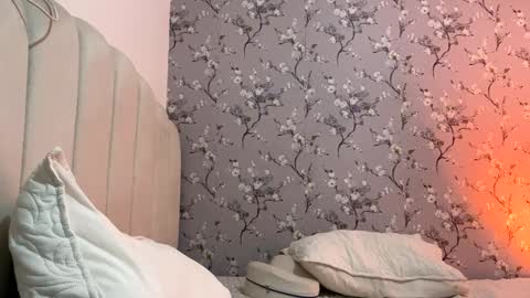 laura online show from December 2024 03:59:02 AM