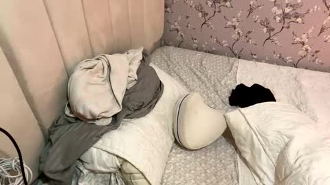 laura online show from January 2025 06:44:02 AM