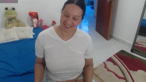 laura_foxx2379 online show from November 2025 03:45:02 PM