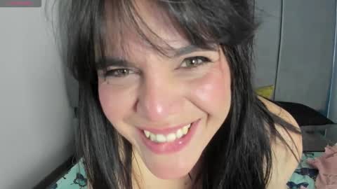 laura hotties online show from September 2025 01:35:01 PM