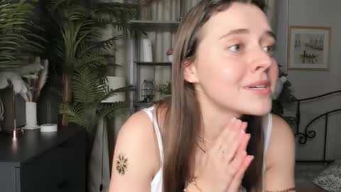 Snapshot of laura_mutti chatting on October 2025 02:18:01 PM Samantha online show from October 2025 02:18:01 PM