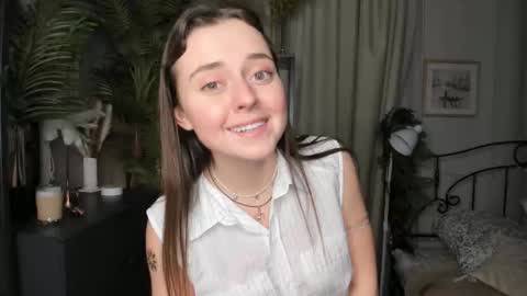 Snapshot of laura_mutti chatting on November 2025 02:19:01 PM Samantha online show from November 2025 02:19:01 PM